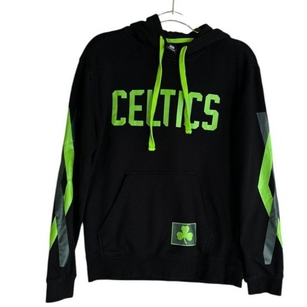 Stadium Essentials Boston Celtics Hoodie Mens Small Black NBA Pullover